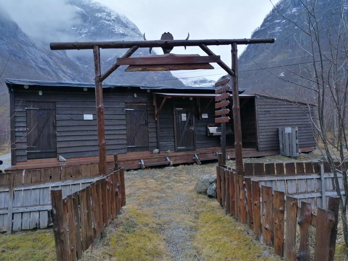 Hardanger Basecamp Hostel Osa ภายนอก รูปภาพ