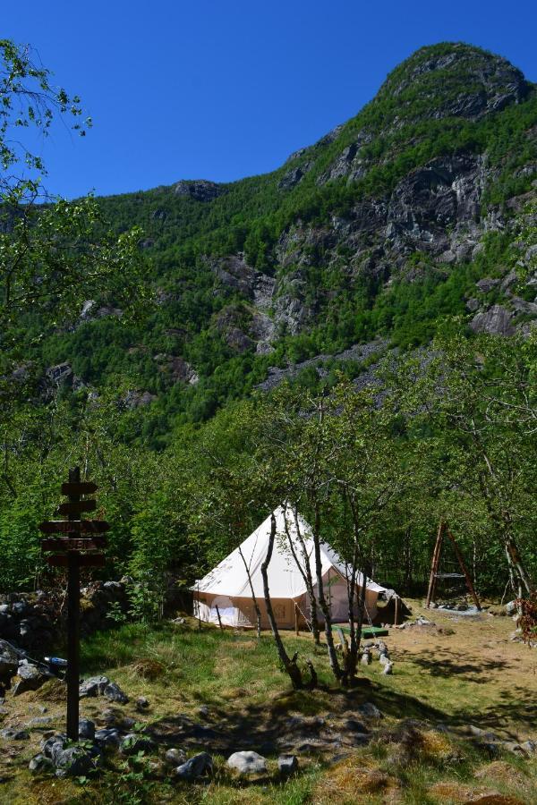 Hardanger Basecamp Hostel Osa ภายนอก รูปภาพ