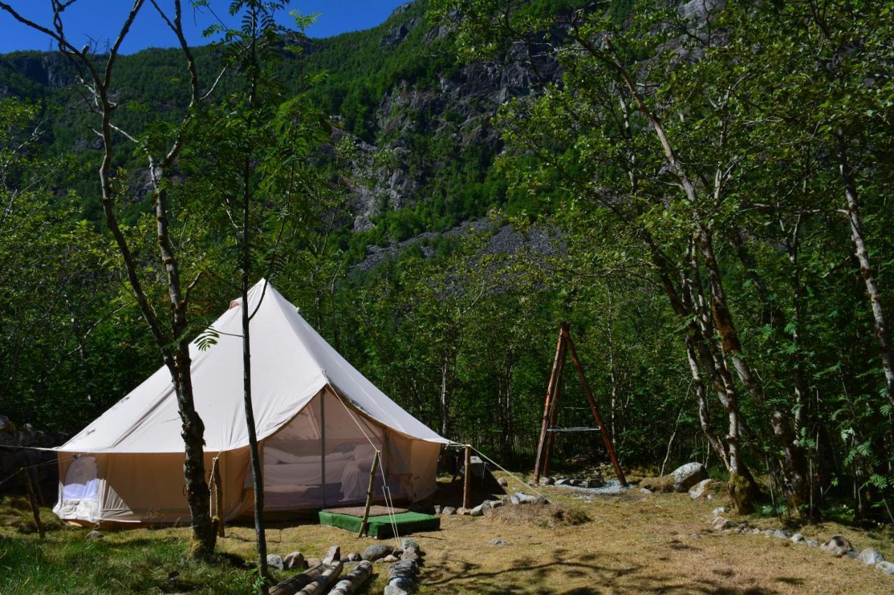 Hardanger Basecamp Hostel Osa ภายนอก รูปภาพ