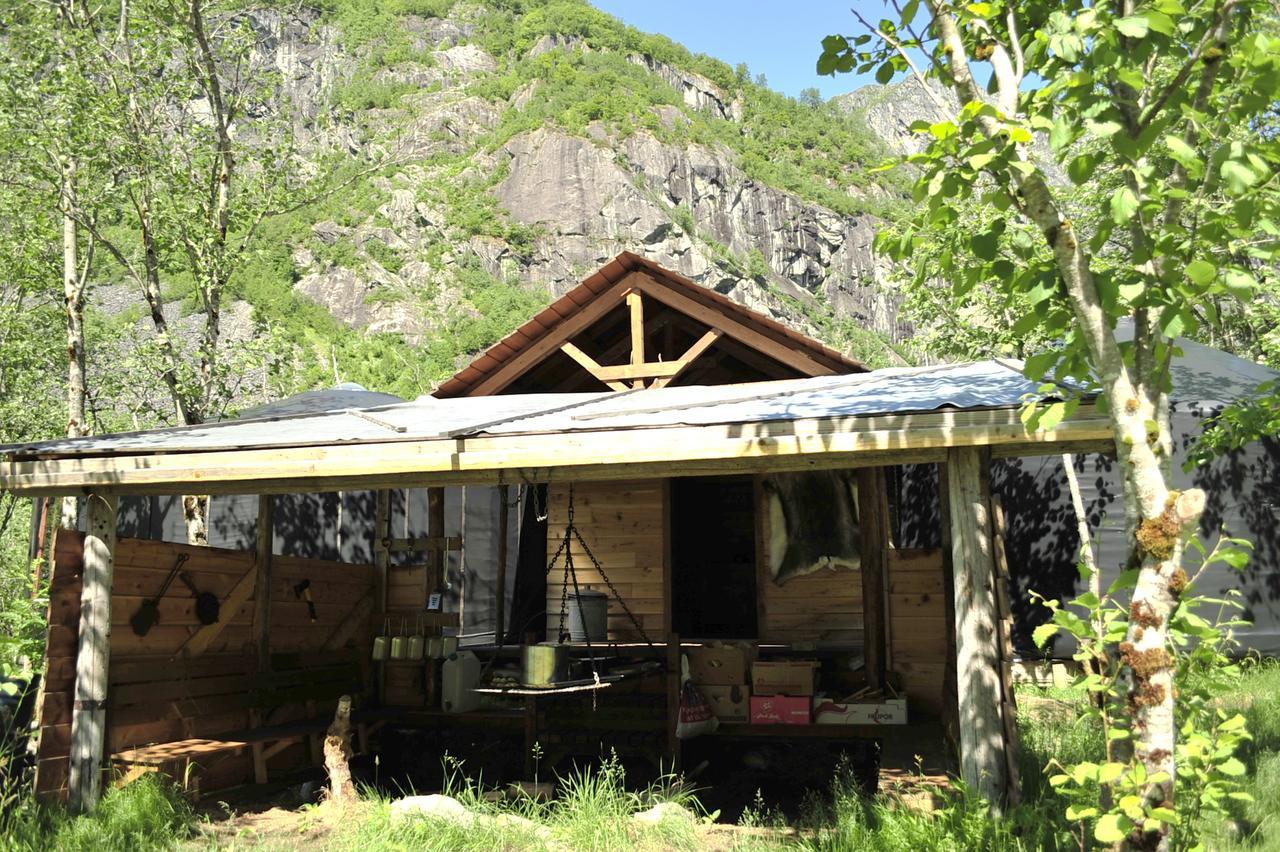 Hardanger Basecamp Hostel Osa ภายนอก รูปภาพ